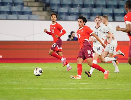 10 10 2025 Lucerne Switzerland Swissporarena Soccer Men European Under 21 Championship Switzerland Iceland Picture Cheveyo Tsawa SUI Action Single picture