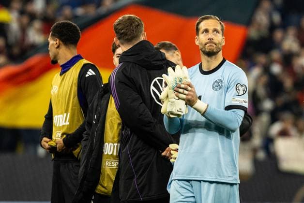 WM-Qualifikation Europa: Deutschland - Luxemburg; 10.10.2025 Oliver Baumann (Deutschland, 1) nach dem Spielende. WM-Qualifikation Europa: Deutschland - Luxemburg; PreZero-Arena, Sinsheim; 10.10.2025 DFB regulations prohibit any use of photographs as image sequences and or quasi video. Copyright: xBEAUTIFULxSPORTS Buriakovx