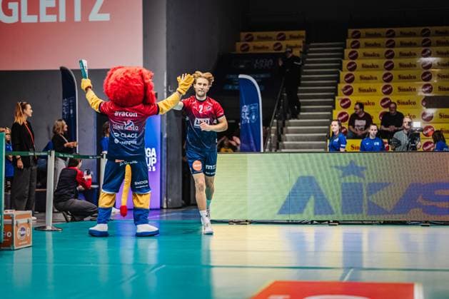 Volleyball Men Season 2025 2026 League Cup 2025 SVG Lüneburg vs FT 1844 Freiburg 10 10 2025 Daniel Gruvaeus 2 SVG Lüneburg enters the arena