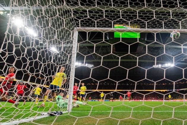 251010 Goalkeeper Viktor Johansson of Sweden when Johan Manzambi of Switzerland scores the 0 2 goal during the FIFA World Cup Qualifier football match between Sweden and Switzerland on October 10, 2025 in Stockholm Photo Jesper Zerman BILDBYRAN kod JZ JM0740 bbeng fotboll football soccer fotball vm kval kval fifa world cup qualifier qualifier qualification sverige sweden sverige a schweiz switzerlandbbauto  Copyright: JESPERxZERMAN BB251010JZ085