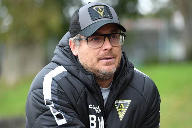 Football, 3rd division, Alemannia Aachen sacks coach Benedetto Muzzicato