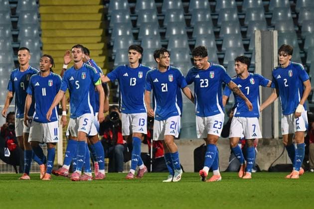 CALCIO - UEFA Campionato Europeo - Qualifying - Italy U21, U 21 vs Sweden U21 Niccolo Pisilli (italy) celebrated by his teammate during Qualifying - Italy U21 vs Sweden U21, UEFA European Football Championship in Cesena, Italy, October 10 2025 Cesena Italy  Copyright: xIPAxSport ABACAx