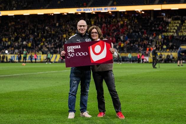 251010 CEO Anna Johnson from Svenska Spel during the FIFA World Cup Qualifier football match between Sweden and Switzerland on October 10, 2025 in Stockholm Photo Simon Hastegard BILDBYRAN kod SH JM0740 bbeng fotboll football soccer fotball vm kval kval fifa world cup qualifier qualifier qualification sverige sweden sverige a schweiz switzerland  Copyright: SIMONxHASTEGARD BB251010SH092