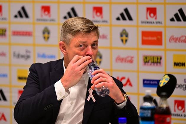Strawberry Arena, Solna, Sweden, Oct 10th 2025: head coach Jon Dahl Tomasson (Sweden) during the press conference, PK, Pressekonferenz after the FIFA World Cup, WM, Weltmeisterschaft, Fussball Qualifiers game on October 10th 2025 between Sweden and Switzerland at Strawberry Arena in Solna, Sweden (Peter Sonander SPP) Copyright: xPeterxSonander SPPx spp-en-PeSo-PSon-20251010-233448_PS_0772