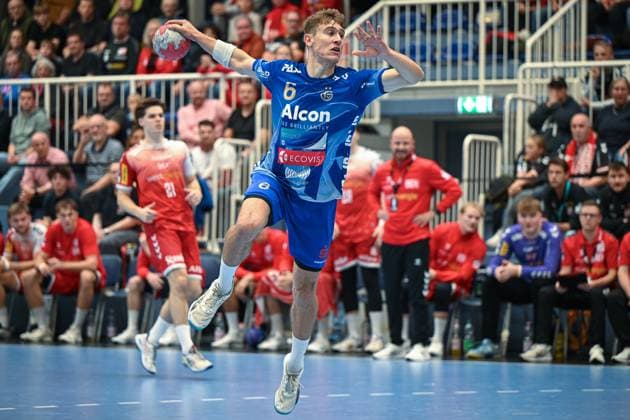 Germany, Handball, 2 Bundesliga, Matchday 7, 2025 2026, TuSEM Essen vs TV Großwallstadt, 10 10 2025, Sporthalle Am Hallo, Essen, Germany, Moritz Klenk TV Großwallstadt, 6 on goal throw Copyright: xMarkusxVerwimpx