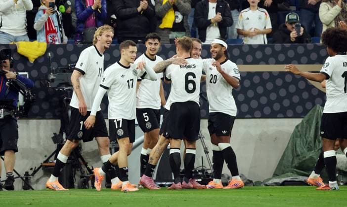 10 10 25 Germany Luxembourg Germany, Sinsheim, 10 10 2025, Football, World Cup Qualification, Germany Luxembourg David Raum Germany Cheering Goal 1 0 Raum
