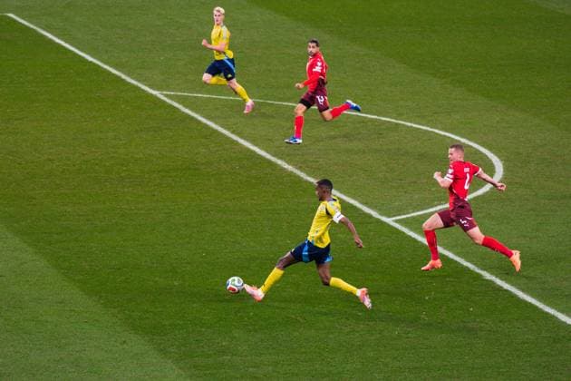 251010 Alexander Isak of Sweden during the FIFA World Cup Qualifier football match between Sweden and Switzerland on October 10, 2025 in Stockholm Photo Johanna Säll BILDBYRAN kod JL JM0740 bbeng fotboll football soccer fotball vm kval kval fifa world cup qualifier qualifier qualification sverige sweden sverige a schweiz switzerland  Copyright: JOHANNAxSÄLL BB251010ZI017