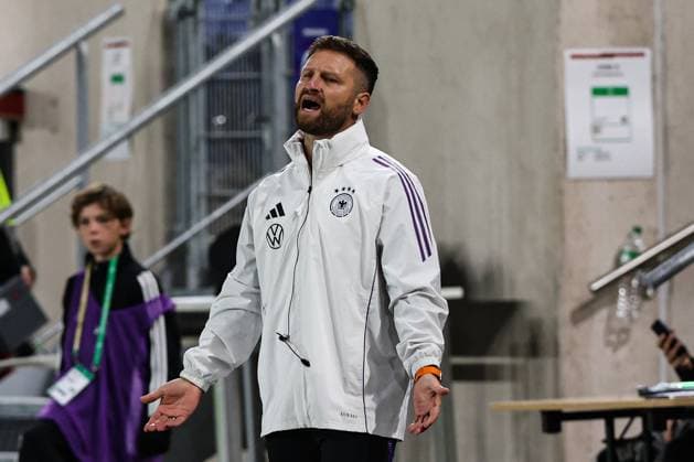 Co Coach Shkodran Mustafi Germany European Championship Qualification U 21 Group F International Match Germany vs Greece in the ad hoc Arena at Ernst Abbe Sportfeld in Jena Soccer,Man,Men,Germany,10 10 2025