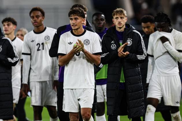 Tom Bischof Germany,6 European Championship qualification U 21 Group F international match Germany vs. Greece in the ad hoc Arena at the Ernst Abbe Sportfeld in Jena Action,soccer,man,men,Germany,10 10 2025