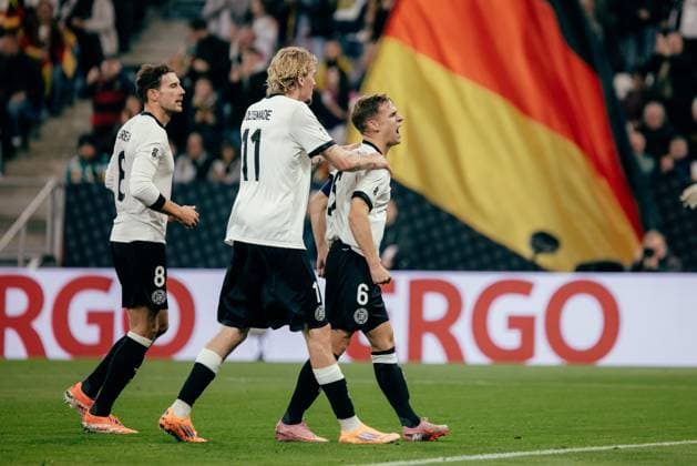 Sinsheim, Germany, October 10th 2025 Joshua Kimmich ( 6 - Germany) penalty goal celebration with the team for the 2:0 during the UEFA European Qualifiers match between Germany vs. Luxemburg at PreZero Arena, in Sinsheim, Germany. (Gabor Baumgarten SPP) Copyright: xGaborxBaumgartenx xSPPx spp-en-GaBaSp-10_10_Germany_Luxemburg_European Qualifiers_Gabor_Baumgarten-527898