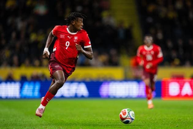 251010 Johan Manzambi of Switzerland during the FIFA World Cup Qualifier football match between Sweden and Switzerland on October 10, 2025 in Stockholm Photo Joel Marklund BILDBYRAN kod JM JM0740 bbeng fotboll football soccer fotball vm kval kval fifa world cup qualifier qualifier qualification sverige sweden sverige a schweiz switzerland  Copyright: JOELxMARKLUND BB251010JM173