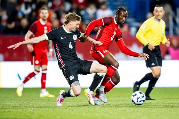 Football, Test match, Canada - Australia
