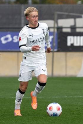 10 10 2025, Football friendly, Borussia Moenchengladbach SC Preussen Muenster, Season 2025 2026, Foal pitch at Borussia Park in Moenchengladbach Fritz Fleck Borussia Moenchengladbach, 24 on the ball Photo Kirchner Media Thomas Haesler Copyright: xKirchner-Media ThomasxHaeslerx