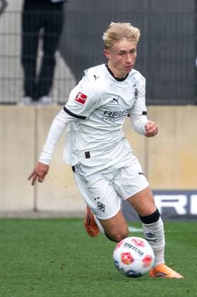 10 10 2025, Football friendly, Borussia Moenchengladbach SC Preussen Muenster, Season 2025 2026, Foal pitch at Borussia Park in Moenchengladbach Fritz Fleck Borussia Moenchengladbach, 24 on the ball Photo Kirchner Media Thomas Haesler Copyright: xKirchner-Media ThomasxHaeslerx