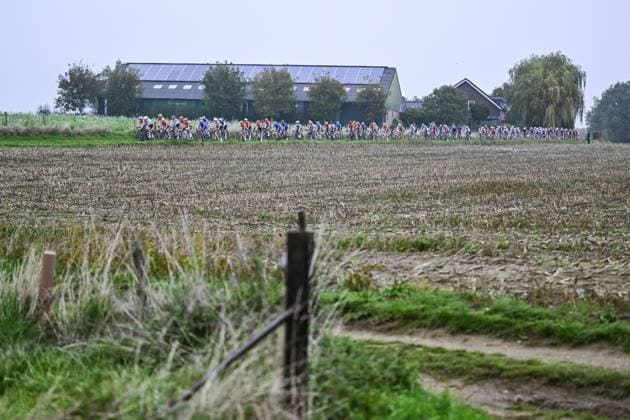 a pack of riders pictured in action during the women elite race at the UCI World Gravel Championships, Saturday 11 October 2025, in Maastricht, The Netherlands. DIRKxWAEM  x136520693x