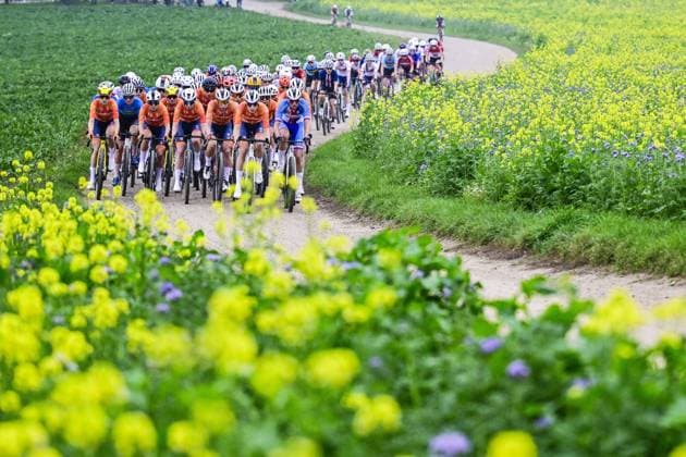 a pack of riders pictured in action during the women elite race at the UCI World Gravel Championships, Saturday 11 October 2025, in Maastricht, The Netherlands. DIRKxWAEM  x136521375x