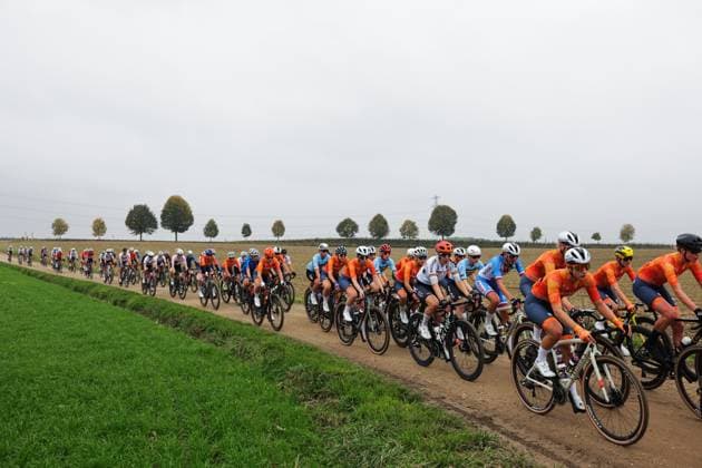 2025 UCI Gravel World Championships Picture by Alex Whitehead SWpix.com - 11 10 2025 - Cycling - 2025 UCI Gravel World Championships, Zuid-Limburg, Netherlands - Women Elite Race - Netherlands Copyright: x xSWpix.comx(t axPhotographyxHubxLtd)xAlexxWhitehead SWpix.comx SWP-3030-9196
