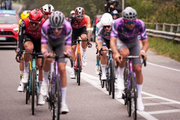 The pack rides cycles, GANNA Filippo, during the 119th edition of the Il Lombardia, Tour of Lombardy cycling race, a 241 km one day race from Como to Bergamo on October 11, 2025, Italy.  Copyright: xMarcoxAlpozzi LaPressex