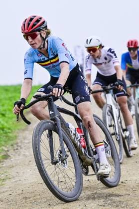 Belgian Lotte Claes pictured in action during the women elite race at the UCI World Gravel Championships, Saturday 11 October 2025, in Maastricht, The Netherlands. DIRKxWAEM  x136525415x
