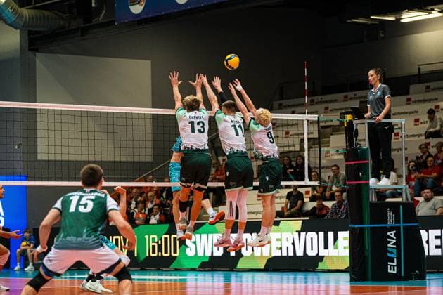 Volleyball I Men I Season 2025 2026 I Volleyball Bundesliga Ligacup I FT 1844 Freiburg SWD Powervolleys Düren I 11 10 2025 Jannik Brentel 13, FT 1844 Freiburg , Karl Lennart Klehm 11, FT 1844 Freiburg and Fabian Hosch 9, FT 1844 Freiburg in the block against SWD Powervolleys Düren Copyright: xLobeca Bjorn-OlexKehmx