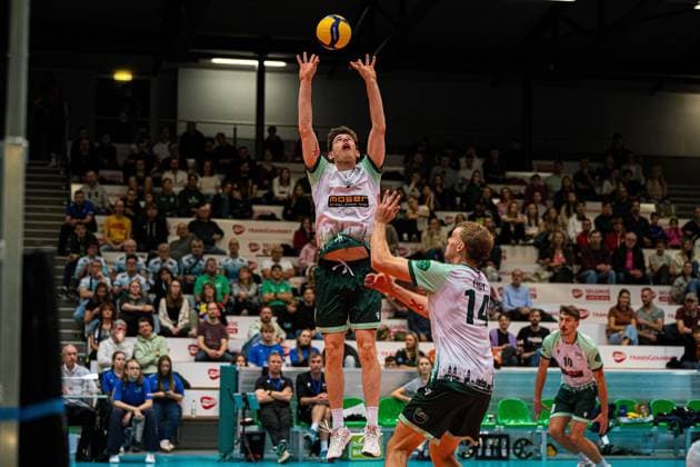 Volleyball I Men I Season 2025 2026 I Volleyball Bundesliga Ligacup I FT 1844 Freiburg SWD Powervolleys Düren I 11 10 2025 Lorenz Rudolf 7, FT 1844 Freiburg in the set play Copyright: xLobeca Bjorn-OlexKehmx