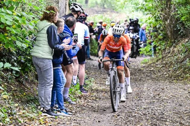 Dutch Yara Kastelijn pictured in action during the women elite race at the UCI World Gravel Championships, Saturday 11 October 2025, in Maastricht, The Netherlands. DIRKxWAEM  x136527010x