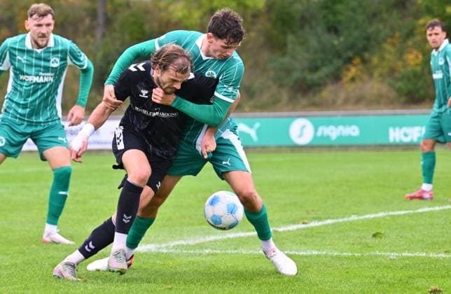 11 10 2025 Football season 2025 2026 Regionalliga Bayern 13 Matchday SpVgg Greuther Fürth Fuerth II U23 Kleeblatt SV Wacker Burghausen SVW xwoxzix Felix Bachschmid 6, SV Wacker Burghausen Jakob Engel 3, SpVgg Greuther Fürth II