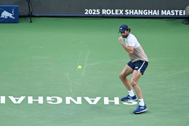 (251011) -- SHANGHAI, Oct. 11, 2025 -- Valentin Vacherot celebrates scoring during the men s singles semifinal between Novak Djokovic of Serbia and Valentin Vacherot of Monaco at the ATP, Tennis Herren World Tour Shanghai Masters tennis tournament in Shanghai, east China, Oct. 11, 2025. ) (SP)CHINA-SHANGHAI-TENNIS-ATP TOUR-SHANGHAI MASTERS-MEN S SINGLES (CN) ChenxHaoming 