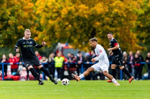 11 10 2025, GER, Soccer, Men, Season 2025 2026, Thuringia Cup Round of 16, FSV 06 Ohratal FC Rot Weiss Erfurt Sejdo Durakov FC Rot Weiss Erfurt 99885 Ohrdruf Sportplatz Rasenplatz Stadio Thüringen Germany