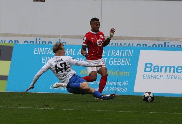 11 10 2025 xmgoodx Offenbach am Main, Sparda Bank Hessen Stadion Stadion Bieberer Berg Regionalliga Saison 2025 2026 Kickers Offenbach OFC TSV Schott Mainz Ronny Marcos 31, OFC vs Jan Wiltink Schott
