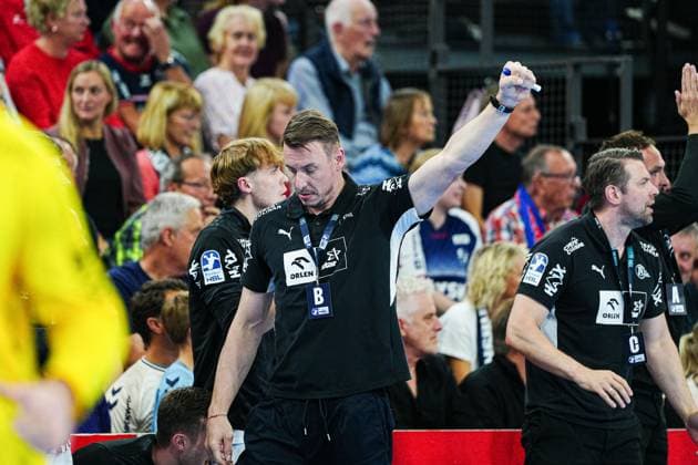 Goal celebration Filip Jicha THW Kiel, Coach GER, SG Flensburg Handewitt vs THW Kiel, Handball, Bundesliga, Matchday 8, Season 2026 2026, 11 10 2025 GER, SG Flensburg Handewitt vs THW Kiel, Handball, Bundesliga, Matchday 8, Season 2026 2026, 11 10 2025 Flensburg Copyright: xEibner-Pressefoto MarcelxvonxFehrnx EP_MFN