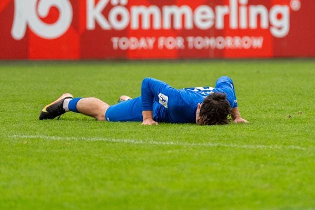 Marko Pilic TSG Balingen, 37 lies on the ground, GER, 1 FSV Mainz 05 II vs TSG Balingen, Football, Regionalliga Suedwest, Matchday 12, Season 2025 2026, 11 10 2025, DFB REGULATIONS PROHIBIT ANY USE OF PHOTOGRAPHS AS IMAGE SEQUENCES AND OR QUASI VIDEO, GER, 1 FSV Mainz 05 II vs TSG Balingen, Football, Regionalliga Suedwest, Matchday 12, Season 2025 2026, 11 10 2025 Mainz Copyright: xEibner-Pressefoto Jan-NiclasxGrox EP_JGG