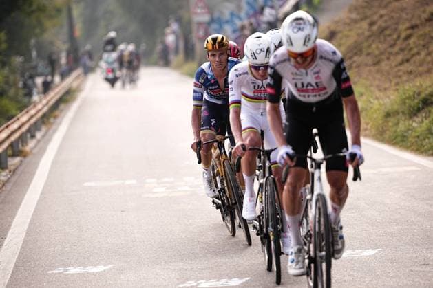 The pack rides cycles during the 119th edition of the Il Lombardia, Tour of Lombardy cycling race, a 241 km one day race from Como to Bergamo on October 11, 2025, Italy.  Copyright: xMarcoxAlpozzi LaPressex