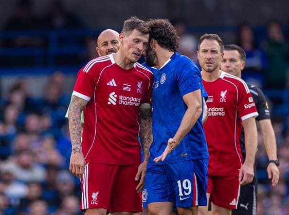 Football - LFC Foundation Friendly - Chelsea FC Legends v Liverpool FC Legends LONDON, ENGLAND - Saturday, October 11, 2025: Liverpool s Martin Skrtel (L) clashes with Chelsea s Diego Costa during the LFC Foundation match between Chelsea FC Legends and Liverpool FC Legends at Stamford Bridge. (Photo by David Rawcliffe Propaganda) LONDON Stamford Bridge GREATER LONDON ENGLAND  Copyright: xDavidxRawcliffex P2025-10-11-Chelsea_Legends_Liverpool_Legends-109