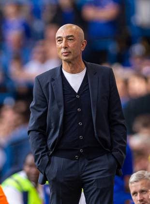 Football - LFC Foundation Friendly - Chelsea FC Legends v Liverpool FC Legends LONDON, ENGLAND - Saturday, October 11, 2025: Chelsea s manager Roberto Di Matteo during the LFC Foundation match between Chelsea FC Legends and Liverpool FC Legends at Stamford Bridge. (Photo by David Rawcliffe Propaganda) LONDON Stamford Bridge GREATER LONDON ENGLAND  Copyright: xDavidxRawcliffex P2025-10-11-Chelsea_Legends_Liverpool_Legends-130