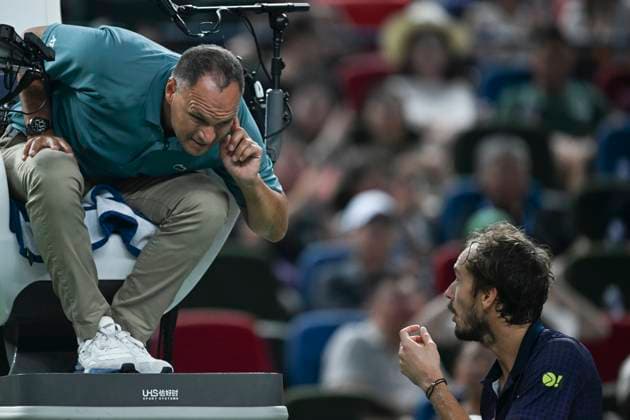 (251011) -- SHANGHAI, Oct. 11, 2025 -- Daniil Medvedev (R) communicates with the umpire during the men s singles semifinal between Arthur Rinderknech of France and Daniil Medvedev of Russia at the ATP, Tennis Herren World Tour Shanghai Masters tennis tournament in Shanghai, east China, Oct. 11, 2025. ) (SP)CHINA-SHANGHAI-TENNIS-ATP TOUR-SHANGHAI MASTERS-MEN S SINGLES (CN) ChenxHaoming 