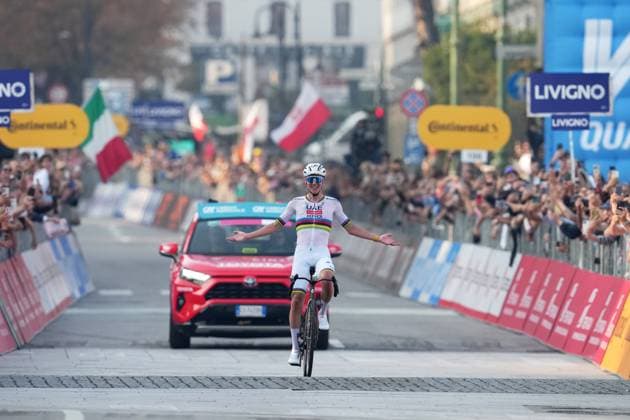 POGACAR Tadej wins the 119th edition of the Il Lombardia, Tour of Lombardy cycling race, a 241 km one day race from Como to Bergamo on October 11, 2025, Italy.  Copyright: xGianxMattiaxD Alberto LaPressex