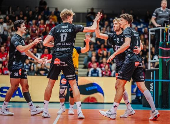 Volleyball mens season 2025 2026 League Cup 2025 VfB Friedrichshafen vs SVG Lüneburg 11 10 2025 The SVG Lüneburg team celebrates