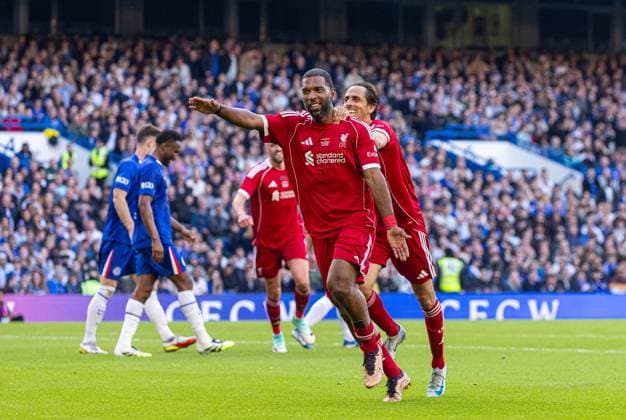 Football - LFC Foundation Friendly - Chelsea FC Legends v Liverpool FC Legends LONDON, ENGLAND - Saturday, October 11, 2025: Liverpool s Ryan Babel celebrates after scoring the first goal during the LFC Foundation match between Chelsea FC Legends and Liverpool FC Legends at Stamford Bridge. (Photo by David Rawcliffe Propaganda) LONDON Stamford Bridge GREATER LONDON ENGLAND  Copyright: xDavidxRawcliffex P2025-10-11-Chelsea_Legends_Liverpool_Legends-137