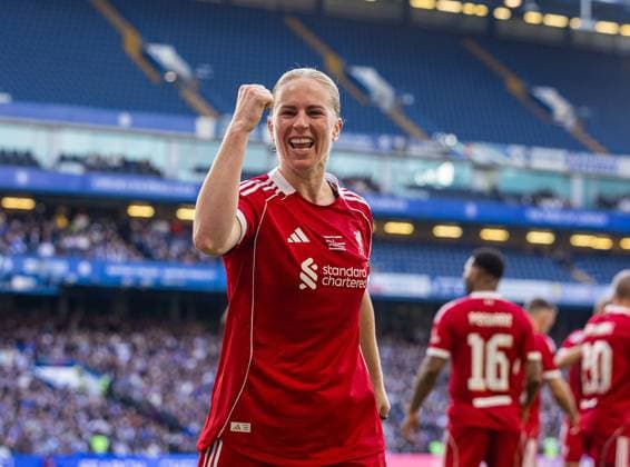 Football - LFC Foundation Friendly - Chelsea FC Legends v Liverpool FC Legends LONDON, ENGLAND - Saturday, October 11, 2025: Liverpool s Natasha Dowie celebrates her side s 1-0 victory during the LFC Foundation match between Chelsea FC Legends and Liverpool FC Legends at Stamford Bridge. (Photo by David Rawcliffe Propaganda) LONDON Stamford Bridge GREATER LONDON ENGLAND  Copyright: xDavidxRawcliffex P2025-10-11-Chelsea_Legends_Liverpool_Legends-141
