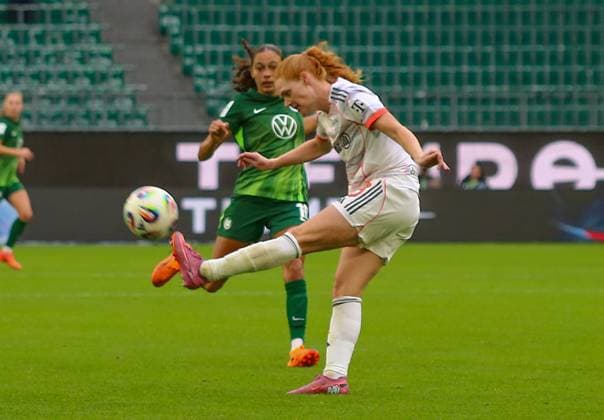 Germany Google Pixel Womens Bundesliga 2025 26, Matchday 6 VfL Wolfsburg vs Bayern Munich Volkswagen Arena Wolfsburg Copyright: xAymanxAlahmedx