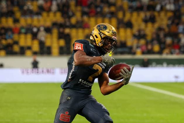 Tyler Hudson (Dresden Monarchs, 7) with the touchdown, GFL Bowl 2025 , Dresden Monarchs vs Potsdam Royals, 2025_10_11 , Photo : Foot.Bowl Thomas Sobotzki Copyright: xFootxBowl ThomasxSobotzkix