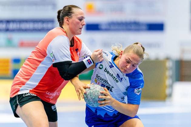 v l Diana Magnusdottir HSG Blomberg Lippe, 07 , Angunn Gudmestad Sport Union Neckarsulm, 07 in duel GER, HSG Blomberg Lippe vs Sport Union Neckarsulm, Handball, 1 Bundesliga Women, Matchday 5, Season 2025 2026, 11 10 2025 GER, HSG Blomberg Lippe vs Sport Union Neckarsulm, Handball, 1 Bundesliga Women, Matchday 5, Season 2025 2026, 11 10 2025 Blomberg Copyright: xEibner-Pressefoto JanxRollingerx EP_JSK