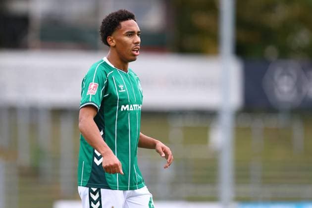 48 Paul Bright Max Erevbenagie SV Werder Bremen U23 Fußball I Herren I Regionalliga Nord I Saison 2025 2026 I 14 Spieltag I Hamburger SV U21 SV Werder Bremen U23 I 11 10 2025 I Stadion Hoheluft