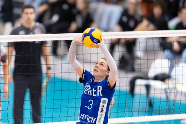 1. Volleyball Bundesliga Frauen: Schwarz-Weiss Erfurt vs. Binder Blaubären TSV Flacht; Erfurt; 11.10.2025 Roxana Vogel ( 13; Binder Blaubären TSV Flacht) 1. Volleyball Bundesliga Frauen: Schwarz-Weiss Erfurt vs. Binder Blaubären TSV Flacht; Riethsporthalle Erfurt; 11.10.2025 Copyright: xBEAUTIFULxSPORTS Duehringx