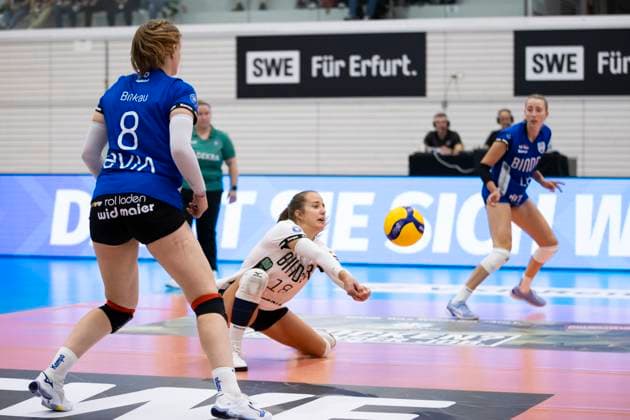 1. Volleyball Bundesliga Frauen: Schwarz-Weiss Erfurt vs. Binder Blaubären TSV Flacht; Erfurt; 11.10.2025 Alina Stäbler ( 18; Binder Blaubären TSV Flacht) 1. Volleyball Bundesliga Frauen: Schwarz-Weiss Erfurt vs. Binder Blaubären TSV Flacht; Riethsporthalle Erfurt; 11.10.2025 Copyright: xBEAUTIFULxSPORTS Duehringx
