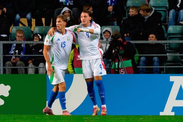 Mateo Retegui of Italy celebrates after scoring a goal with Pio Esposito of Italy during Qualifiers - Estonia vs Italy, FIFA World Cup, WM, Weltmeisterschaft, Fussball match in Tallin, Estonia, October 11 2025  Copyright: xEmmanuelexMastrodonato IPAxSportx xipa-agency.netx xx IPA_66440494 IPA_Agency_IPA66440494