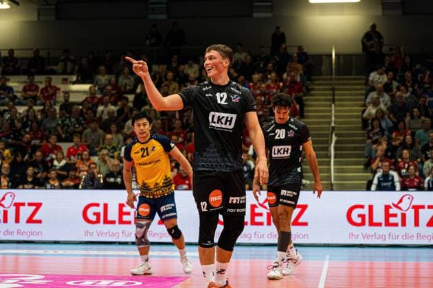Volleyball I Men I Season 2025 2026 I Volleyball Bundesliga Ligacup I VfB Friedrichshafen SVG Lüenburg I 11 10 2025 Santeri Riku Matias Välimaa 12, SVG Lüneburg smiles on the field Copyright: xLobeca Bjorn-OlexKehmx