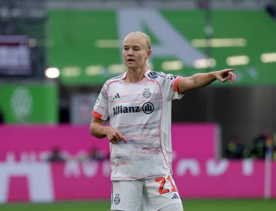 Pernille Harder FC Bayern Muenchen Football, Women, Season 2025 2026, 1 Liga, Google Pixel Women Bundesliga, VfL Wolfsburg vs FC Bayern Muenchen, 1 3 DFL REGULATIONS PROHIBIT ANY USE OF PHOTOGRAPHS AS IMAGE SEQUENCES AND OR QUASI VIDEO