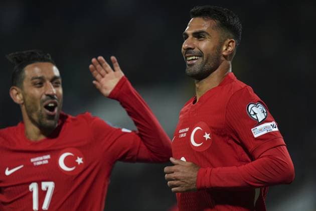 Bulgaria v Turkiye - 2026 FIFA World Cup, WM, Weltmeisterschaft, Fussball European Qualifiers SOFIA, BULGARIA - OCTOBER 11: Zeki Celik (2) of Turkiye celebrates with his teammate Irfan Can Kahveci (17) after scoring a goal during the 2026 FIFA World Cup European Qualifier Group E match between Bulgaria and Turkiye at Vasil Levski National Stadium in Sofia, Bulgaria on October 11, 2025. Mehmet Emin Menguarslan Anadolu Sofia Bulgaria. Editorial use only. Please get in touch for any other usage.  Copyright: x2025xAnadoluxMehmetxEminxMenguarslanx